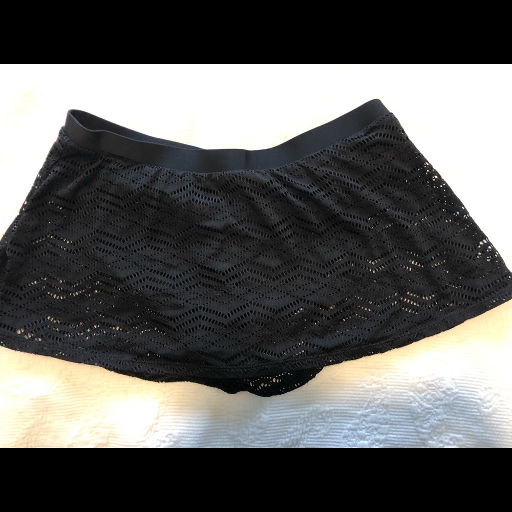 Black Swimsuit Bottom w/ Skirt